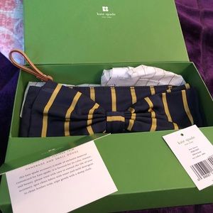 Kate spade small clutch:make up bag